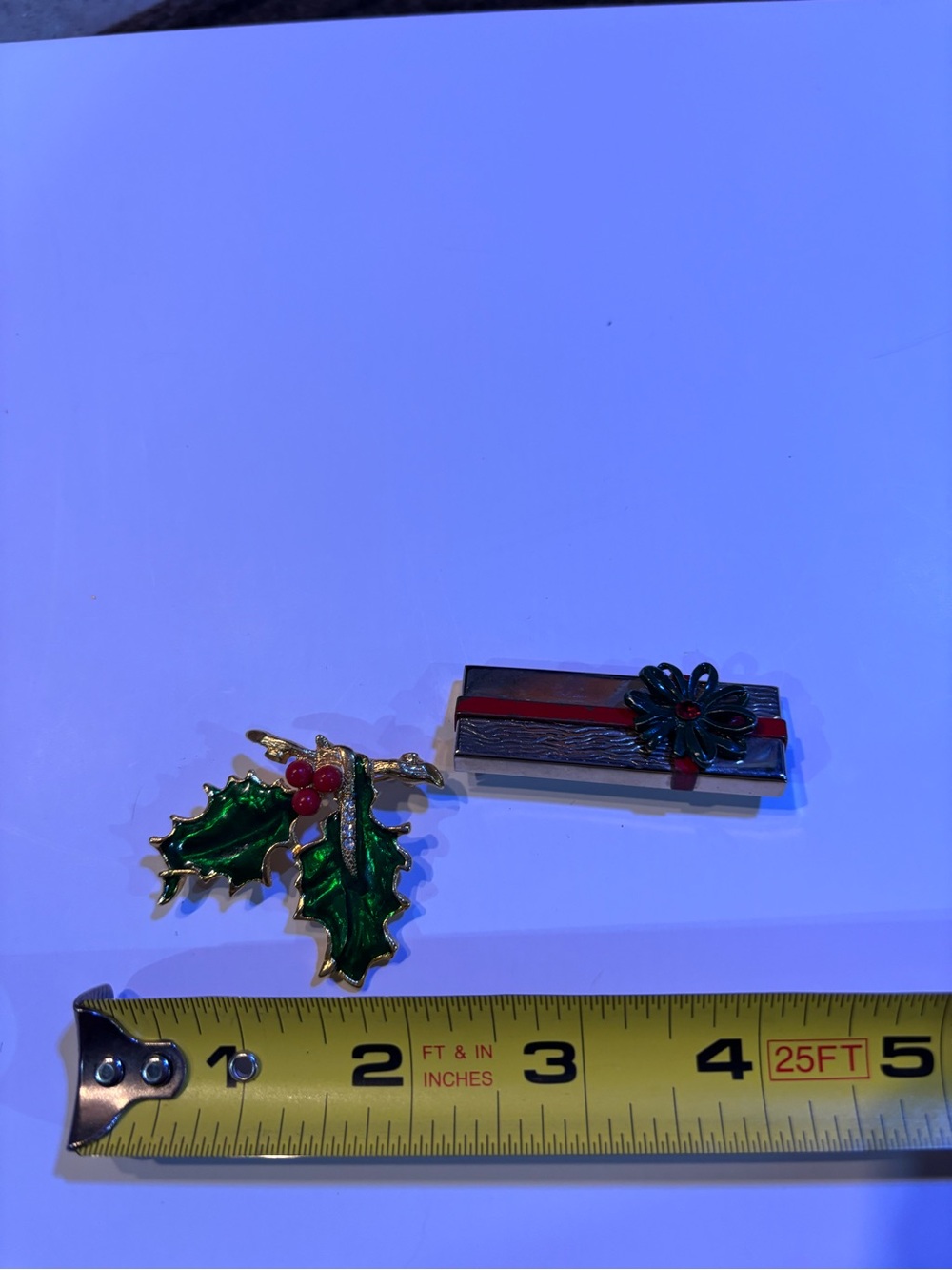 Holiday Holly & Gift Pin Set - Green and Red Home Accent